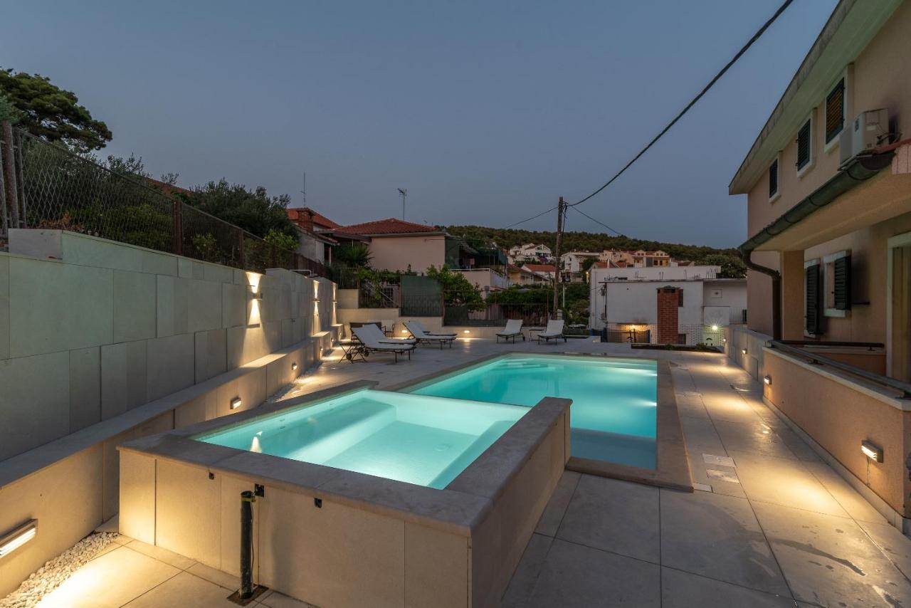 Villa Lavandula With Heated Swimming Pool Trogir Exterior foto